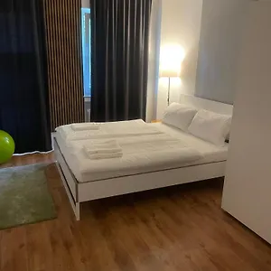  Apartment 4 Min Naehe Von Hbf Und Dom Mit Garten ,balkon & Office